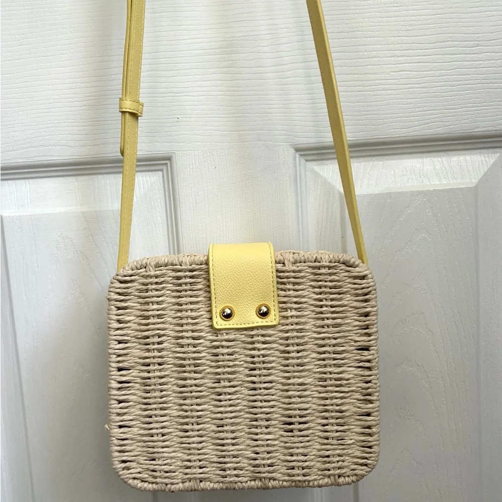Poppy Bow Tie Straw Crossbody Bag - Picture 11 of 14